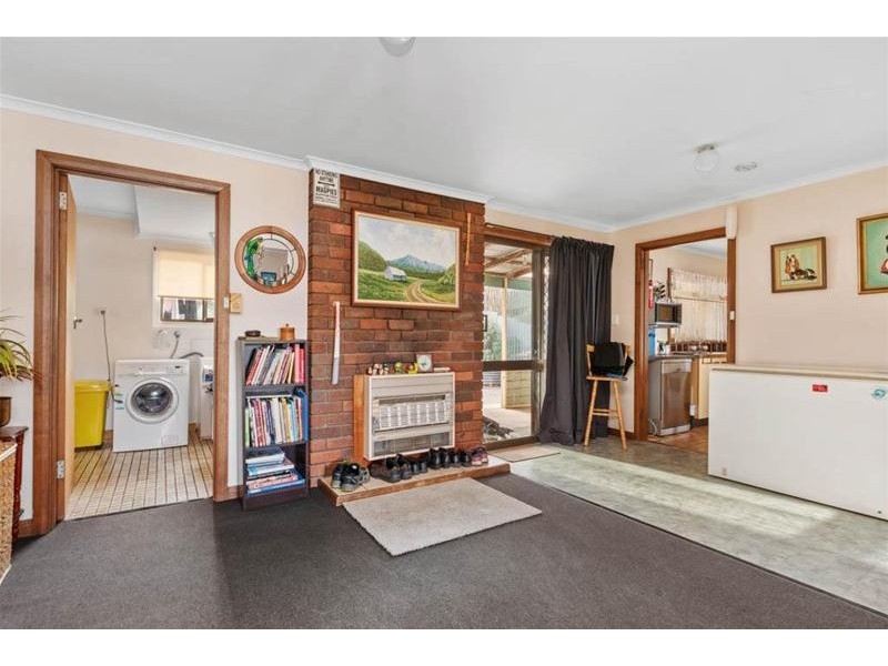 87 Gravelly Beach Road, Blackwall TAS 7275