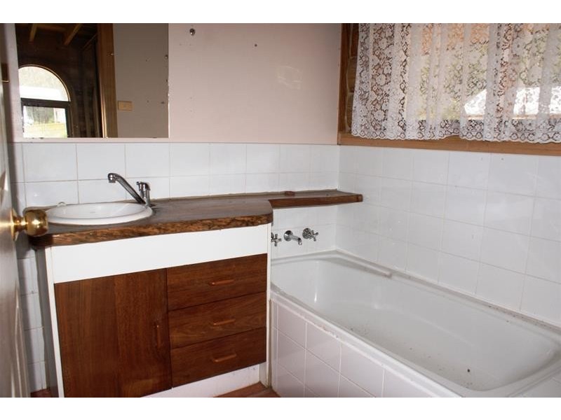 5924  Bass Highway, Elizabeth Town TAS 7304