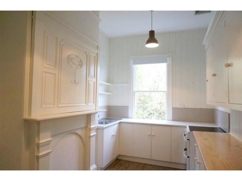 2/8  East Parade, Deloraine TAS 7304