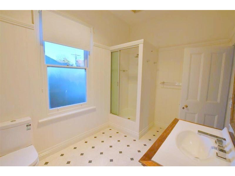 2/8  East Parade, Deloraine TAS 7304