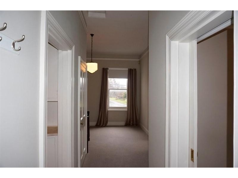 2/8  East Parade, Deloraine TAS 7304