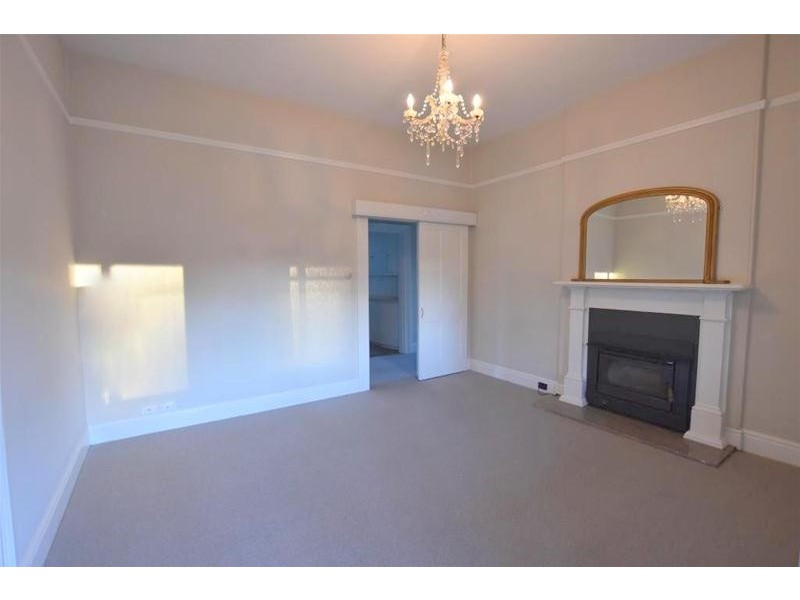 2/8  East Parade, Deloraine TAS 7304