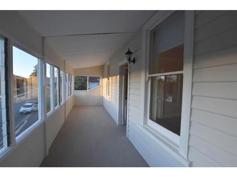 2/8  East Parade, Deloraine TAS 7304