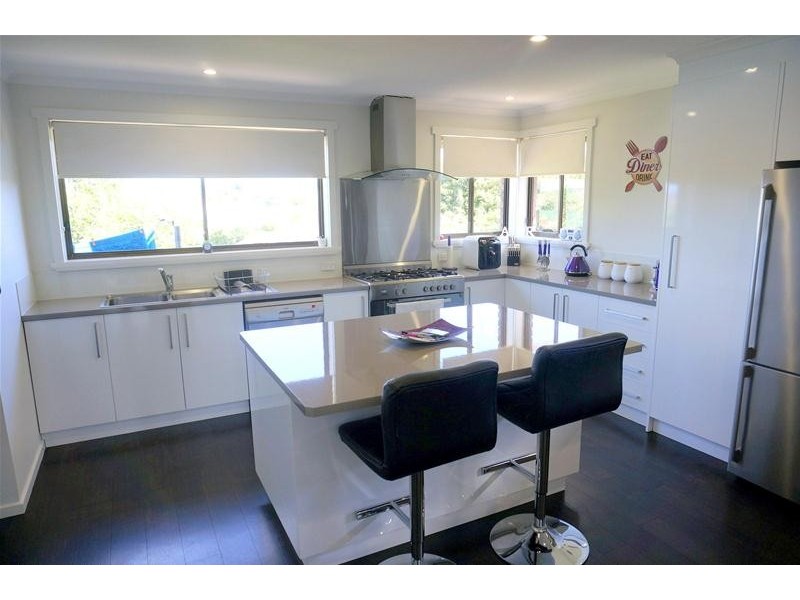 8 Panorama Place, Deloraine TAS 7304