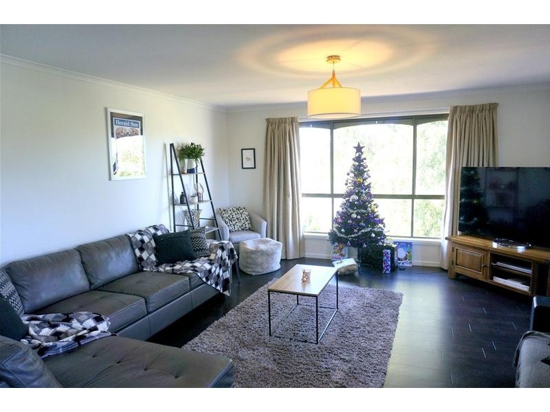 8 Panorama Place, Deloraine TAS 7304