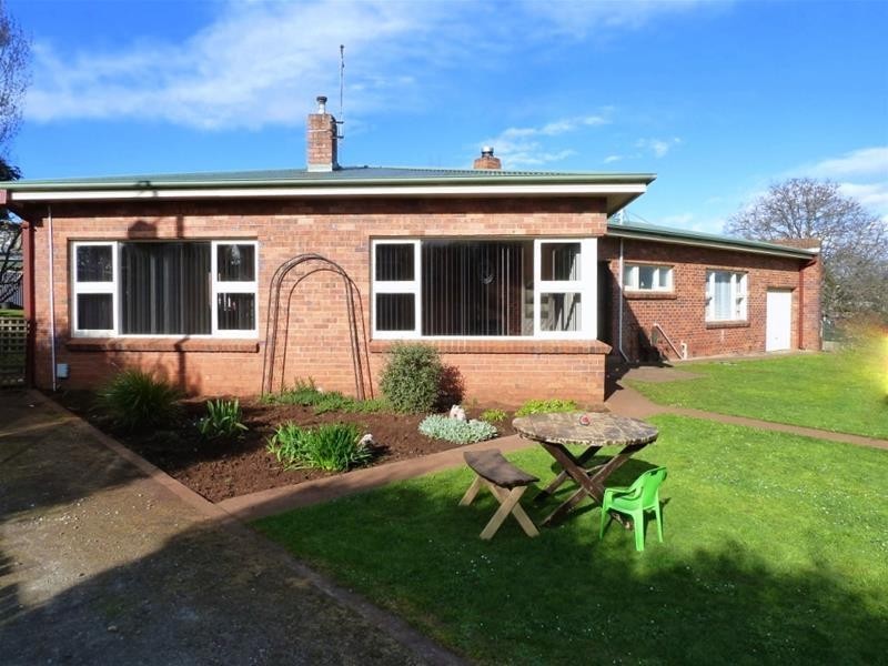 56 Emu Bay Road, Deloraine TAS 7304