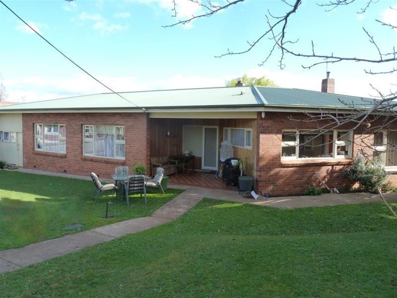 56 Emu Bay Road, Deloraine TAS 7304