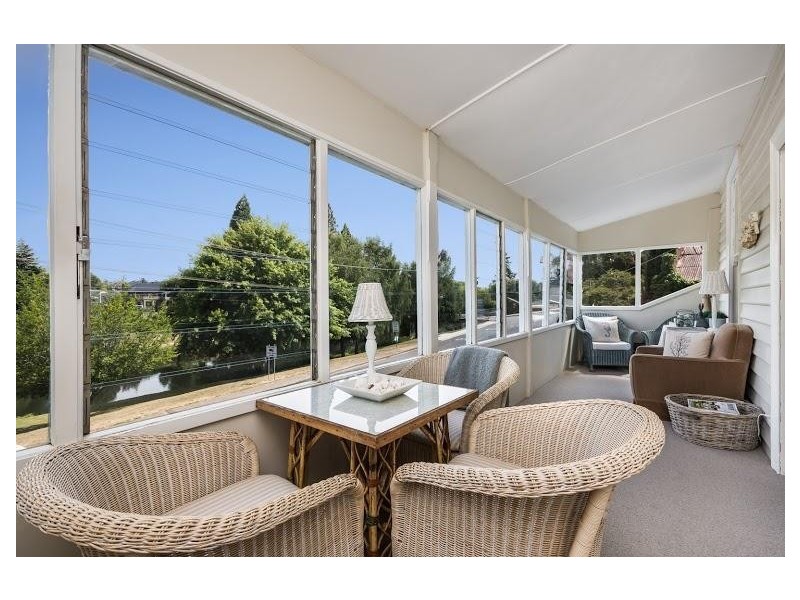 8 East Parade, Deloraine TAS 7304