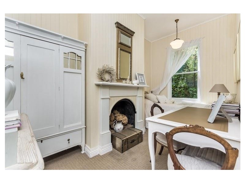 8 East Parade, Deloraine TAS 7304