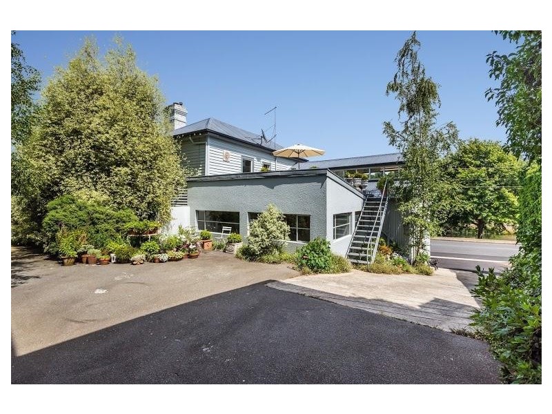 8 East Parade, Deloraine TAS 7304