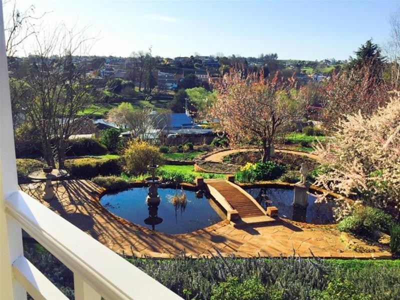 13 East Barrack Street, “Arcoona”, Deloraine TAS 7304