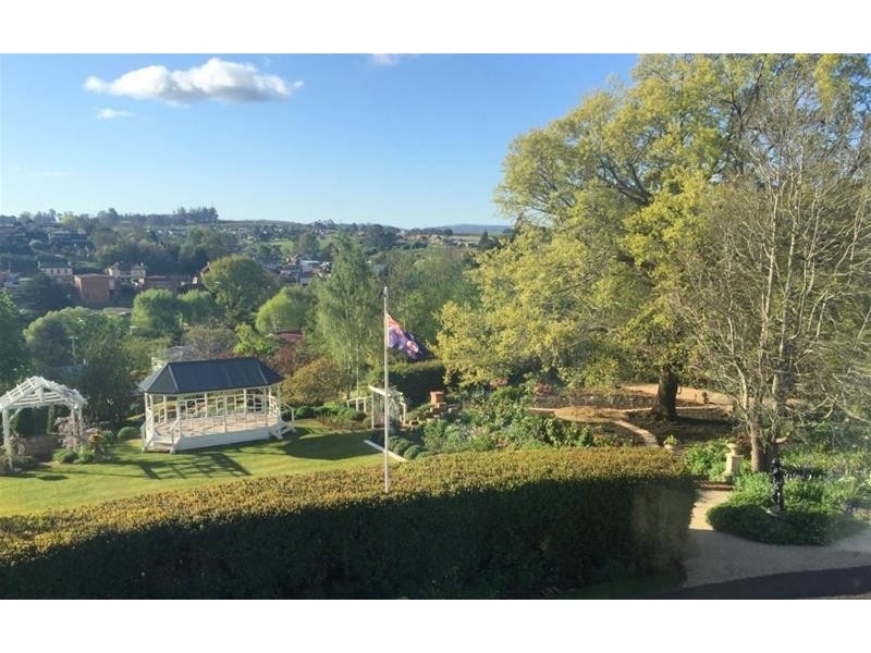 13 East Barrack Street, “Arcoona”, Deloraine TAS 7304