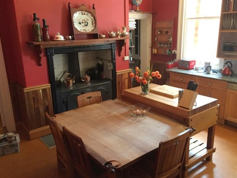 13 East Barrack Street, “Arcoona”, Deloraine TAS 7304