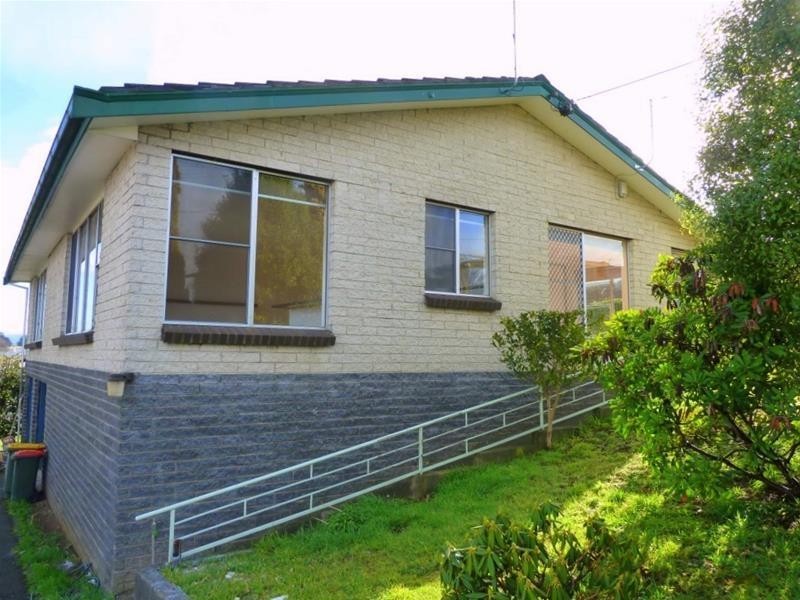 Unit 1/4  Panarama Place, Deloraine TAS 7304