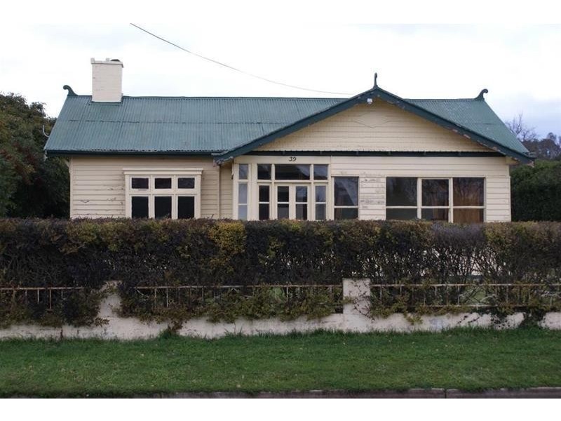 39 Meander Valley Road, Deloraine TAS 7304