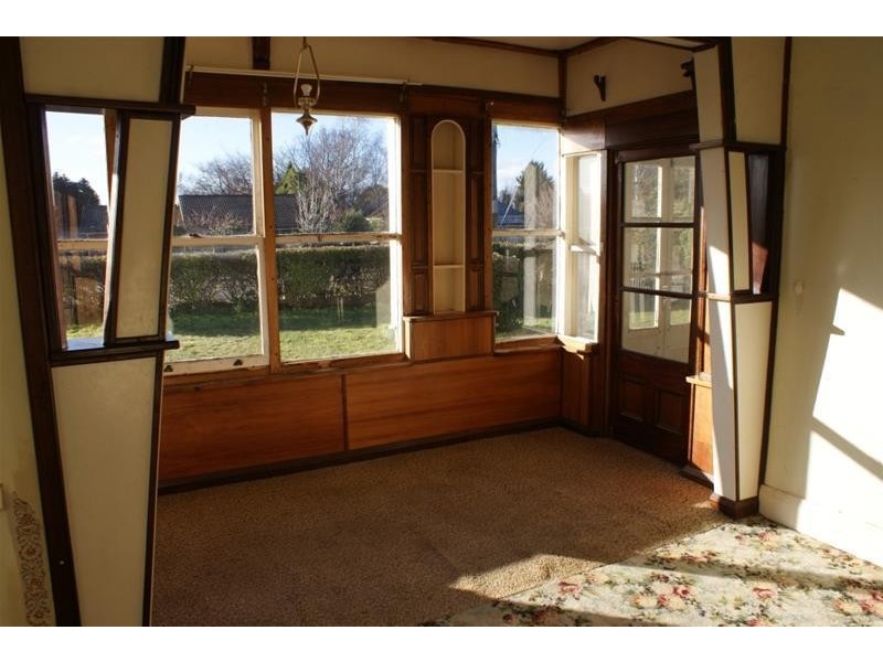 39 Meander Valley Road, Deloraine TAS 7304