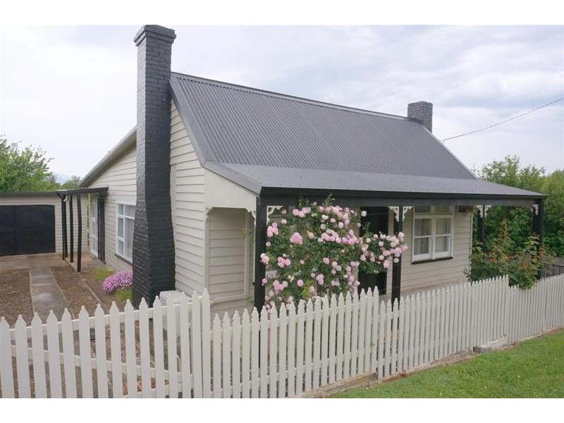 12 Beefeater Street, Deloraine TAS 7304