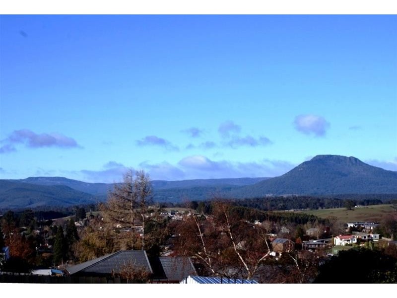 9A Blake Street, Deloraine TAS 7304