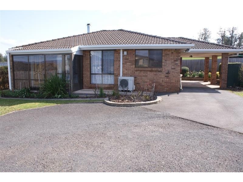 2/7 Winter Street, Deloraine TAS 7304