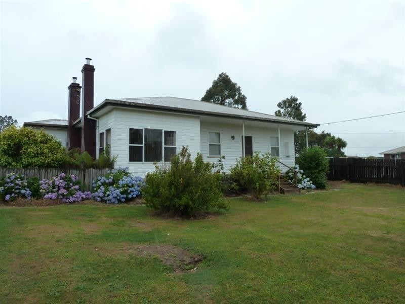 191 Emu Bay Road, Deloraine TAS 7304