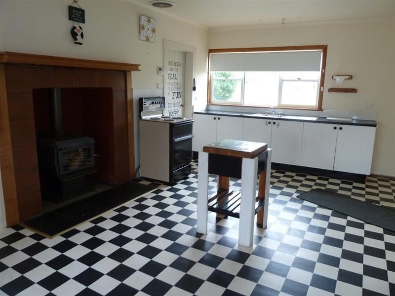 191 Emu Bay Road, Deloraine TAS 7304