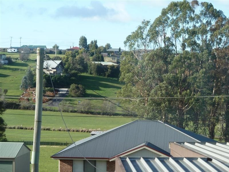 2/54 West Church Street, Deloraine TAS 7304