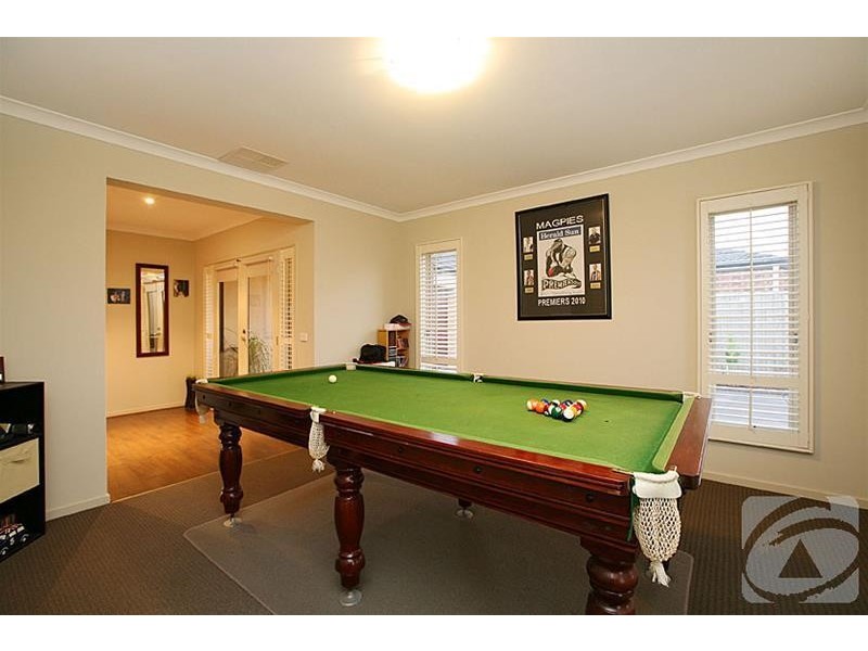 34 Balmain Circuit, Taylors Hill VIC 3037