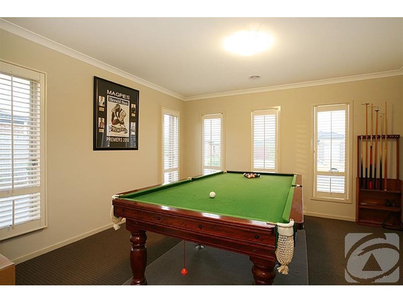 34 Balmain Circuit, Taylors Hill VIC 3037