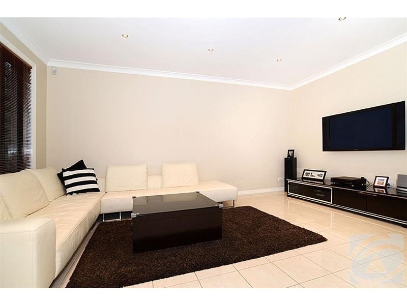 3 Robina Road, Sydenham VIC 3037