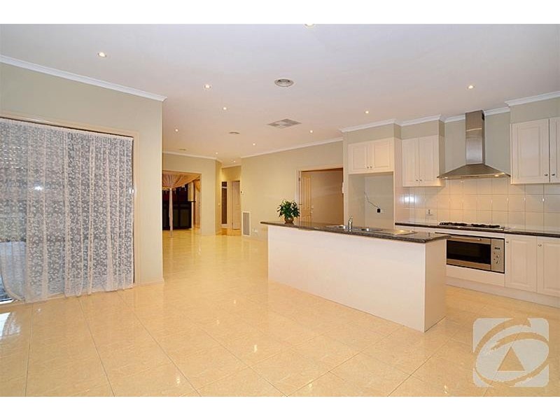 47 Park Lane, Taylors Hill VIC 3037