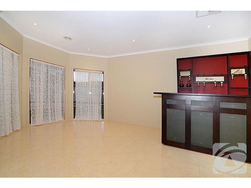 47 Park Lane, Taylors Hill VIC 3037