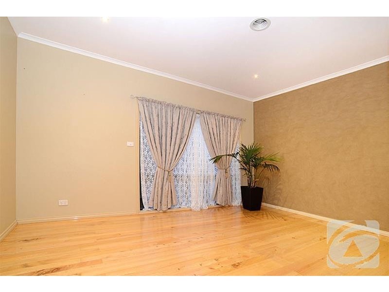 47 Park Lane, Taylors Hill VIC 3037