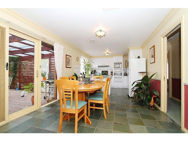 2 Anakie Walk, Delahey VIC 3037