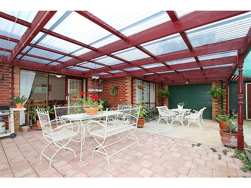 2 Anakie Walk, Delahey VIC 3037