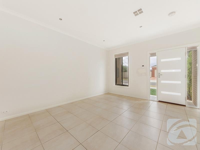 3 Saviour Road, Burnside Heights VIC 3023