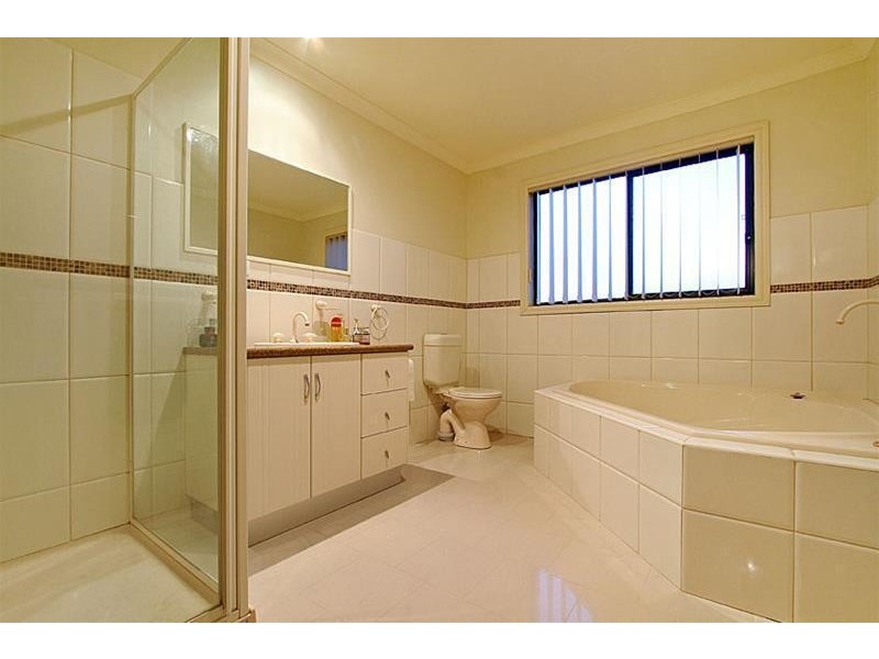 90 Taylors Hill Boulevard, Taylors Hill VIC 3037