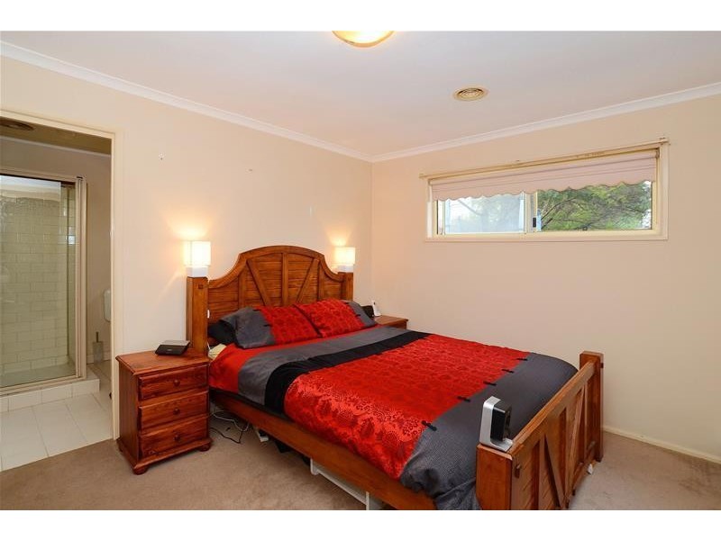 14 Colston Drive, Hillside VIC 3037