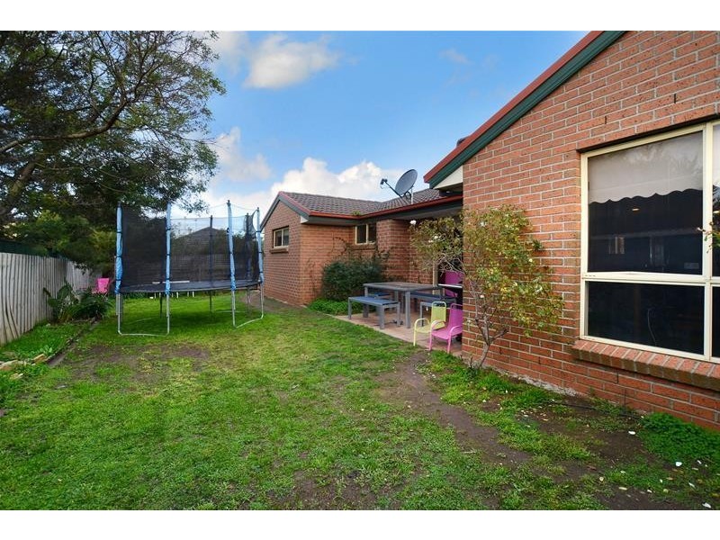 14 Colston Drive, Hillside VIC 3037