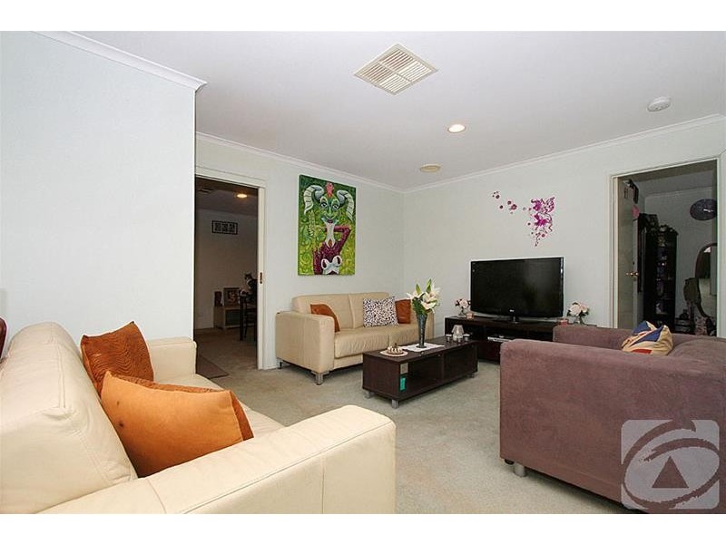 10 Alexander Close, Delahey VIC 3037