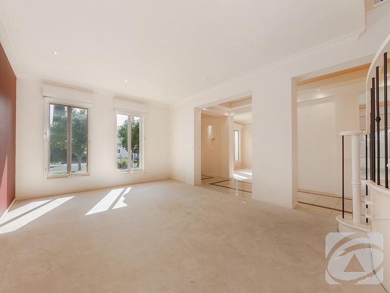 12 Goulburn Way, Taylors Lakes VIC 3038