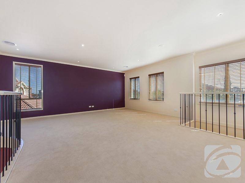 12 Goulburn Way, Taylors Lakes VIC 3038