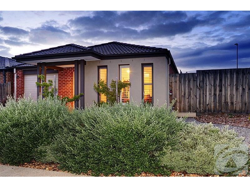 2 Synergy Court, Taylors Hill VIC 3037