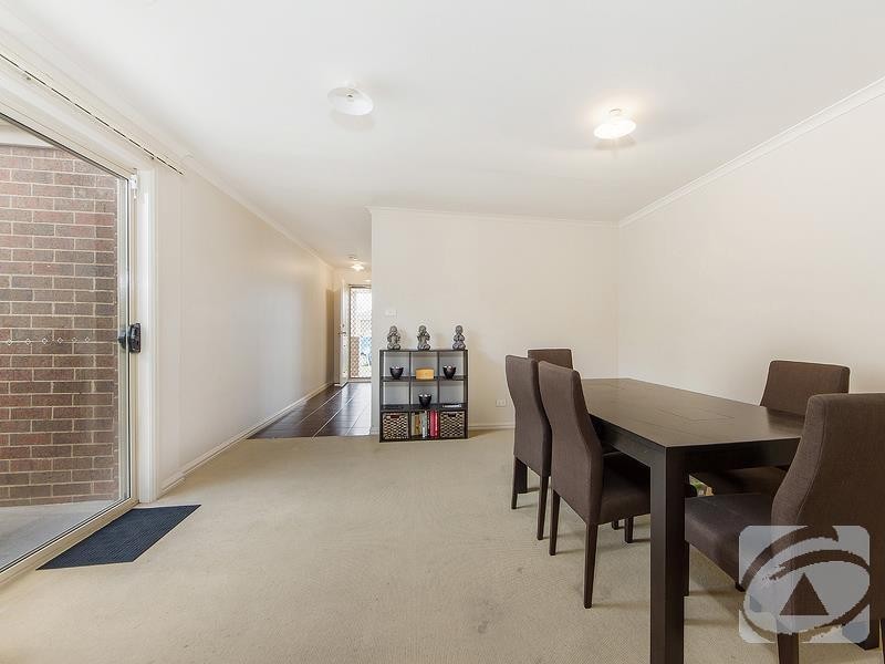 1/7 Balmoral Close, Hillside VIC 3037