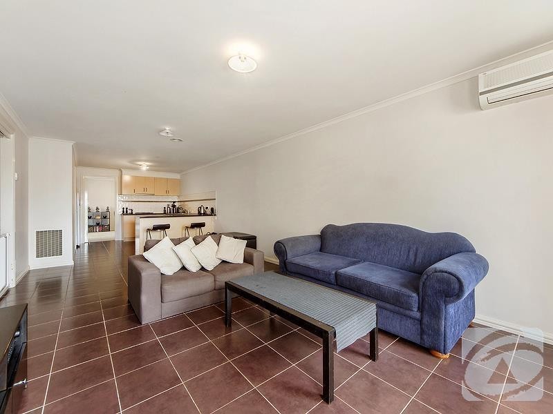 1/7 Balmoral Close, Hillside VIC 3037