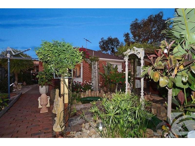 7 Roadhouse Wynd, Sydenham VIC 3037