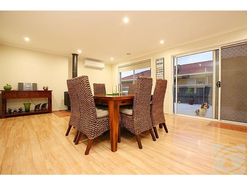 10 Darriwil Close, Delahey VIC 3037