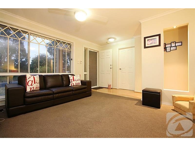 10 Darriwil Close, Delahey VIC 3037