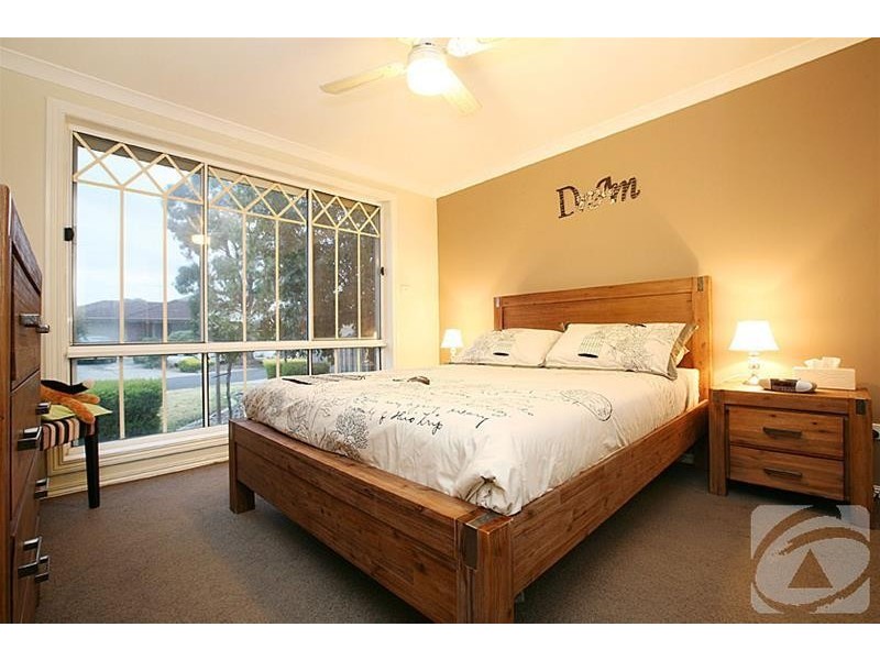 10 Darriwil Close, Delahey VIC 3037
