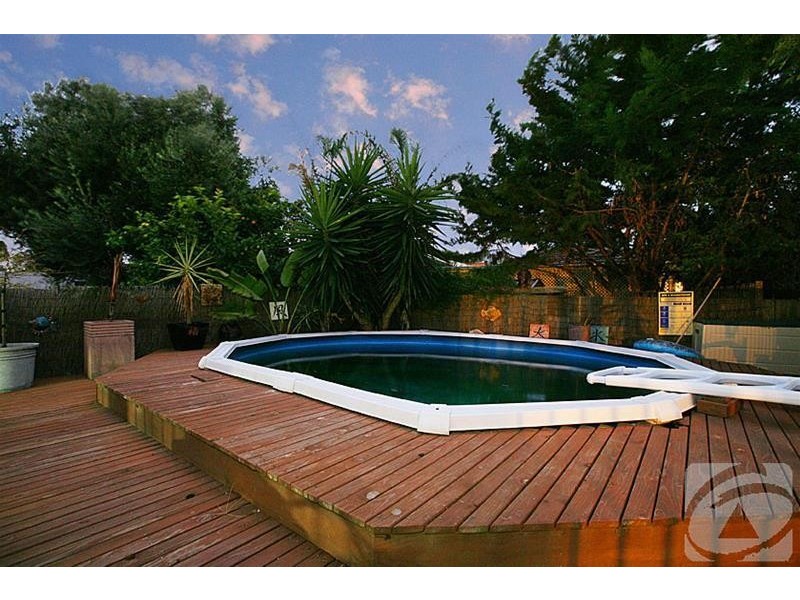 10 Darriwil Close, Delahey VIC 3037