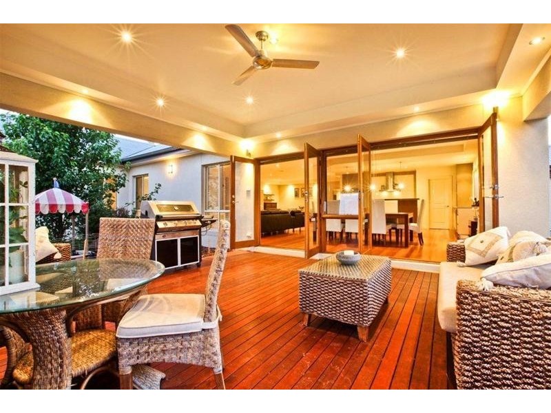 4 Sovereign Way, Hillside VIC 3037